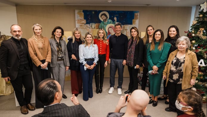 Χριστουγεννιάτικη γιορτή με τον Σάκη Ρουβά στον ξενώνα «ΕΛΠΙΔΑ»