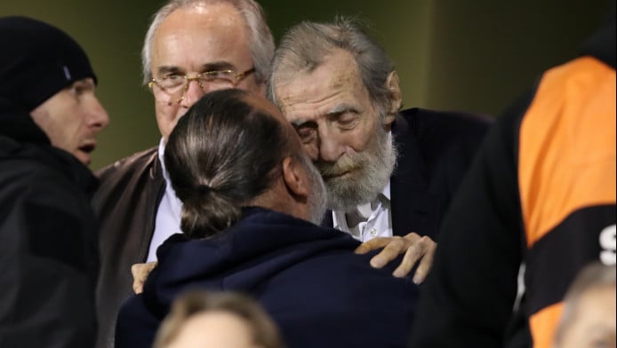 Σπουδαία στιγμή: Η κίνηση αλληλοσεβασμού Ηλιόπουλου με τον Γ. Βαρδινογιάννη