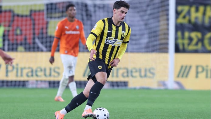 Σοκ στην ΑΕΚ: Ρήξη χιαστού ο Καραργύρης – Μήνες εκτός ο νεαρός φορ!