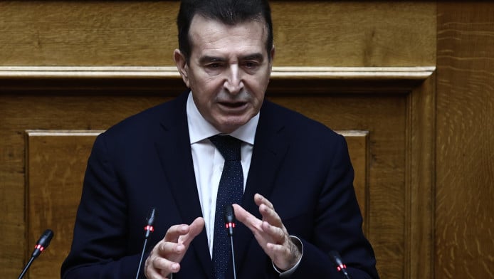 "Βλέπετε η ΕΛΑΣ να δέρνει τους αγρότες; Τι είμαστε εδώ μέσα, λωτοφάγοι;"