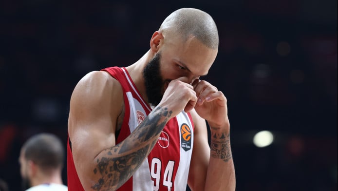 Ο Ολυμπιακός... έφυγε από το γήπεδο στο 4ο δεκάλεπτο με Βαλένθια (Vid HL)