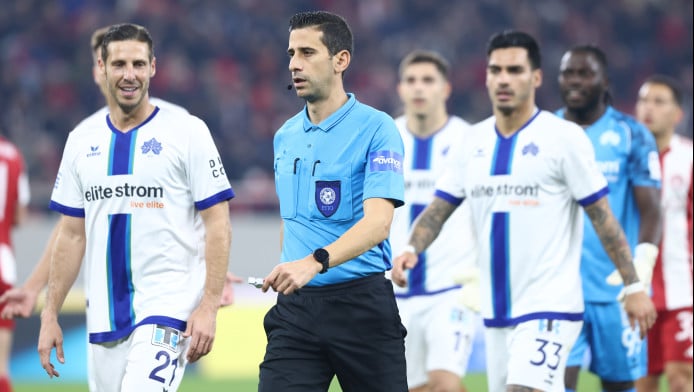 Ξεκάθαρος Βαρούχας για τα δύο πέναλτι και τις καθυστερήσεις στον Ολυμπιακό!