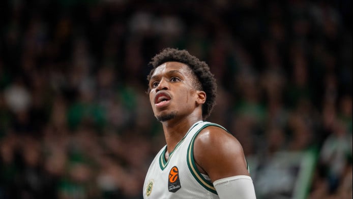 Σορτς: «Ωριμάζουμε ως ομάδα, μαθαίνουμε να γυρίζουμε τα παιχνίδια»