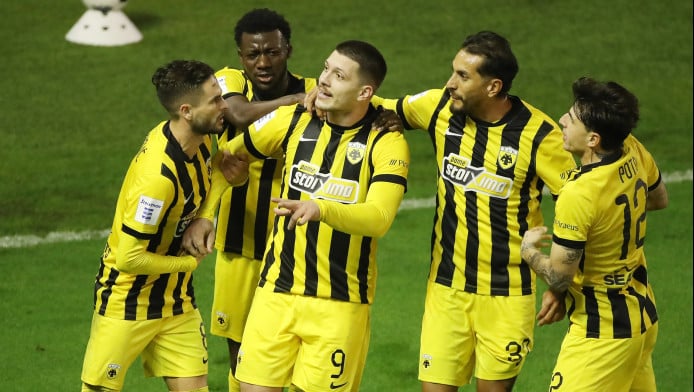 ΑΕΚ: Άδικη αποβολή Μάριν και μαγκιά Κοϊτα - Νίκη όσα εμπόδια κι αν βάλουν