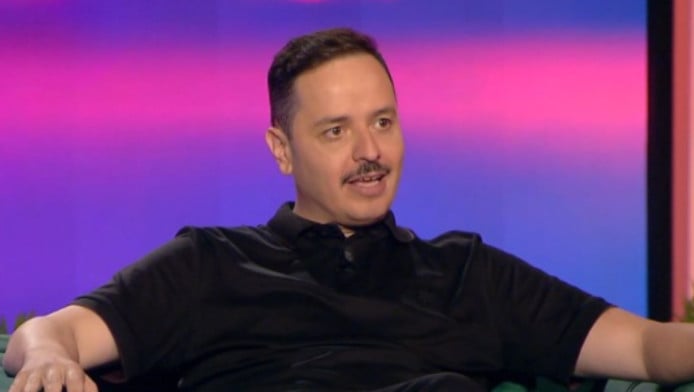 "Κατέβασαν" post του Τσουβέλα για τον Χριστό - Απάντησε για τη… μαμά τους!