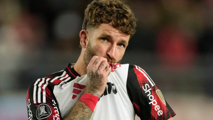 "4 εκατομμύρια η τιμή για Ολυμπιακό" - Ο… νέος Ροντινέι ξέρει από κούπες!