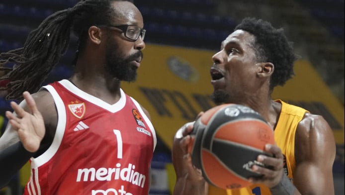 Έκοψε σέντερ από NBA ο Μπαρτζώκας - Stop η Μακάμπι σε Ολυμπιακό για Χόαρντ!