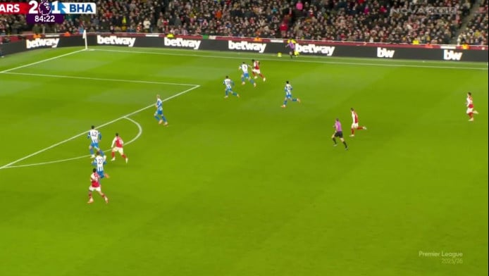 Δεν αποχωρίζεται την κορυφή η Άρσεναλ - Νίκησε με άγχος η Λίβερπουλ (Vid)