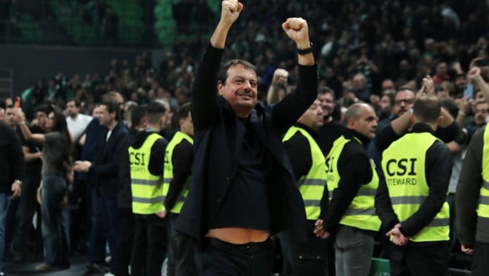 Αταμάν σε παίκτες: "Όταν παίζουμε έτσι, είμαστε καλύτεροι από αυτούς" (Vid)