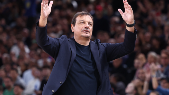 Χουνέρι Αταμάν μετά την Αρμάνι - Από το αεροδρόμιο στο γήπεδο