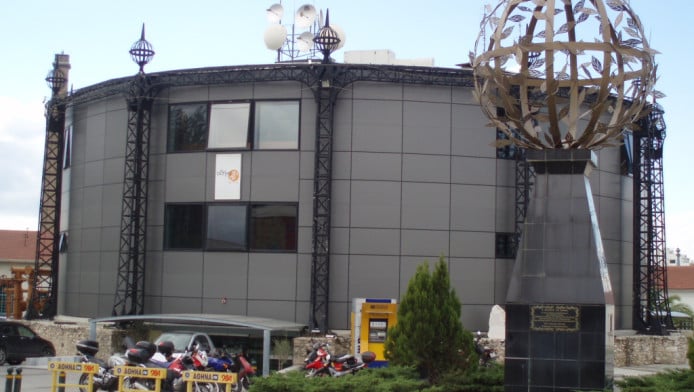 Επιστρέφει φοβερή εκπομπή με στοιχεία ντοκιμαντέρ!