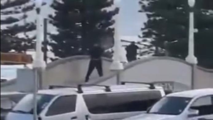 Τρομοκρατική επίθεση στην Αυστραλία: Πυροβολούσαν το πλήθος - Βίντεο-φρίκη