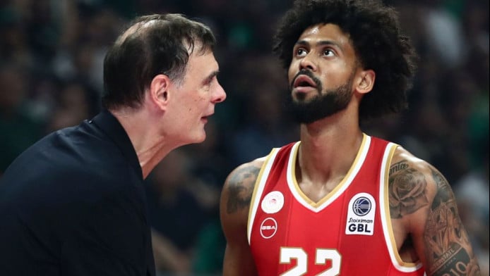 Συνάντηση Ντόρσεϊ με Αγγελόπουλους!