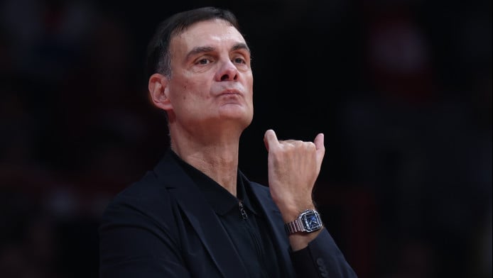 Σε κρίση ο Ολυμπιακός, δεν αντέχει άλλο ο Μπαρτζώκας - Τελευταία χρονιά!