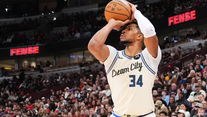 Ο Γιάννης επέστρεψε με "29άρα" και οι Μπακς νίκησαν! (ΒΙΝΤΕΟ)