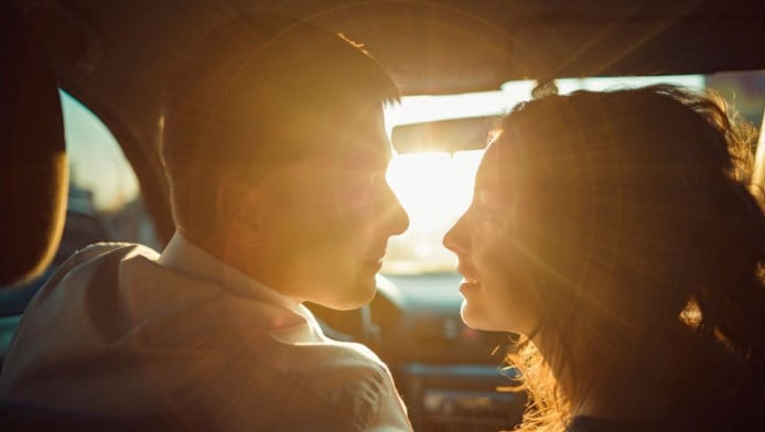 Το ανατρεπτικό τρικ με τις φαντασιώσεις που αλλάζει τα πάντα στο κρεβάτι!