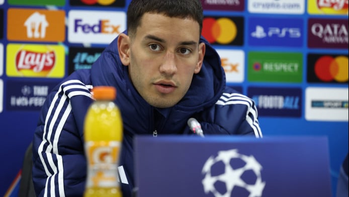 Έσε: "Δεν θα επηρεαστούμε - Στο γήπεδο είμαστε 11 εναντίον 11"