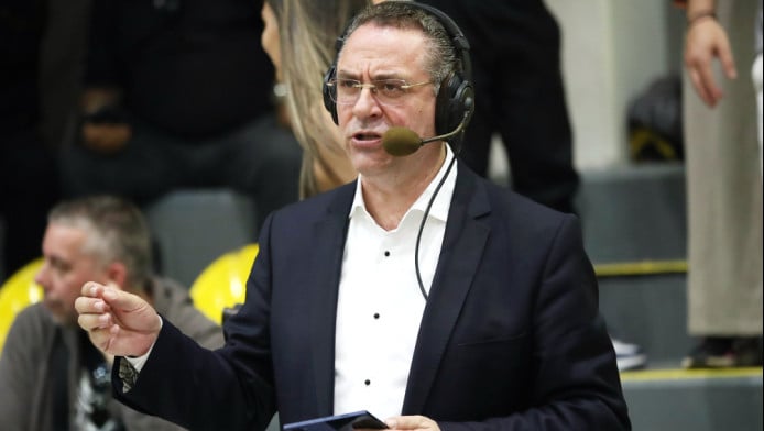 Β. Ιωάννου: «Άπιστοι αποδοκιμάζουν - Φεύγουν 3 παίκτες από Ολυμπιακό» (Vid)