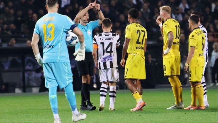 Νέο χτύπημα Άρη για τη διαιτησία στην Τούμπα - Η φάση που "φωνάζει" (ΦΩΤΟ)