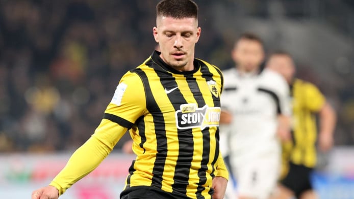 Δεν τον πάει τον Γιόβιτς - Έχασε πέναλτι στο 45’+3 (ΒΙΝΤΕΟ)