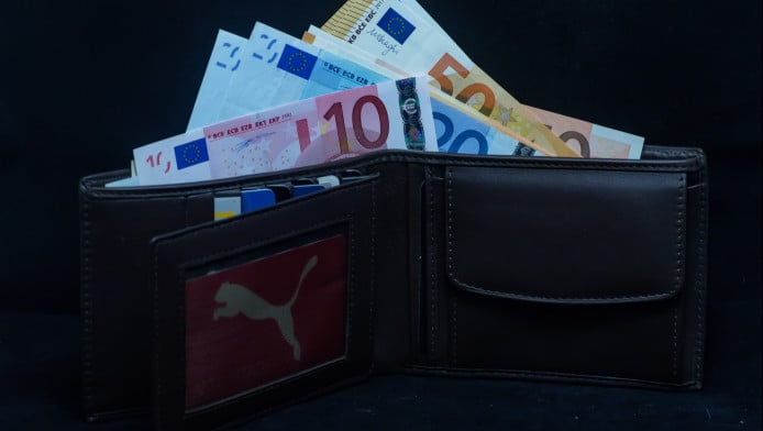 Σας ενδιαφέρει! Τότε επιδόματα και δώρο Χριστουγέννων - Όλες οι ημερομηνίες