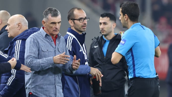 Το πέναλτι που ζητά ο Ολυμπιακος στο 90+11’ - Έξαλλος ο Μπιανκόν (ΦΩΤΟ)