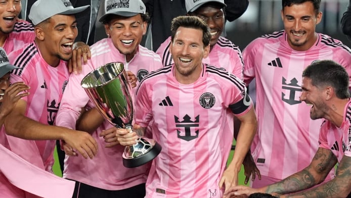 Ασύλληπτος Μέσι: Ο πιο διακεκριμένος ποδοσφαιριστής όλων των εποχών! (ΦΩΤΟ)