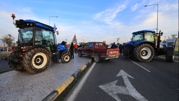 Αγρότες και μπλόκα: Γιατί το πρόβλημα δεν είναι μόνο οι επιδοτήσεις