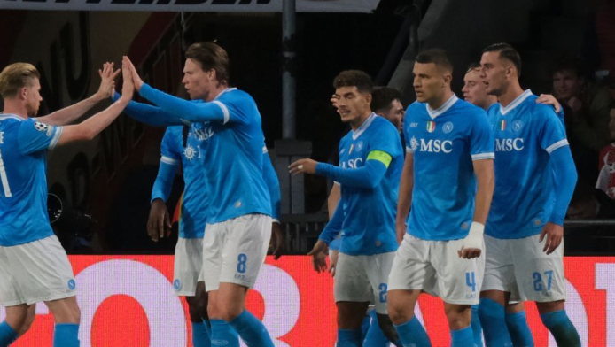 Σταθερά σε τροχιά κορυφής η Νάπολι - "Καθάρισε" άνετα την Κρεμονέζε