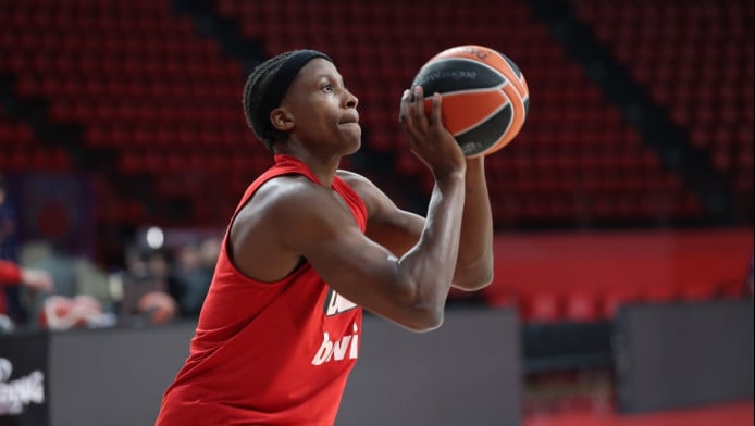 Νιλικίνα για Ολυμπιακό: "Δεν με έχει απογοητεύσει" (ΒΙΝΤΕΟ)