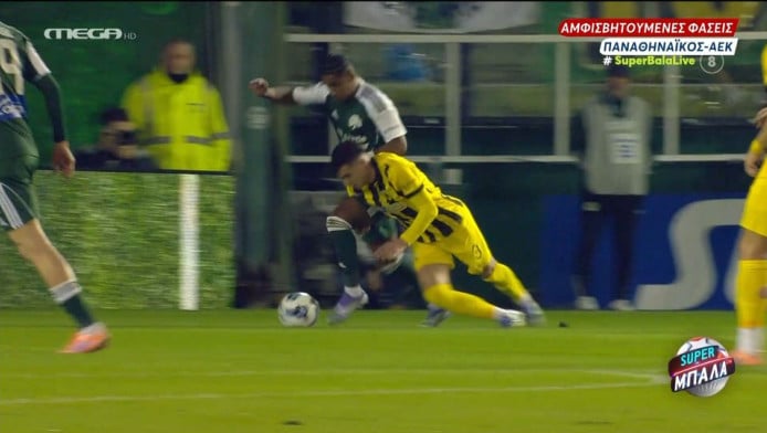 Αποθέωσε Σρέντερ ο Σπάθας: "2 αποβολές, 3 πέναλτι, μία φορά στο VAR" (Vid)