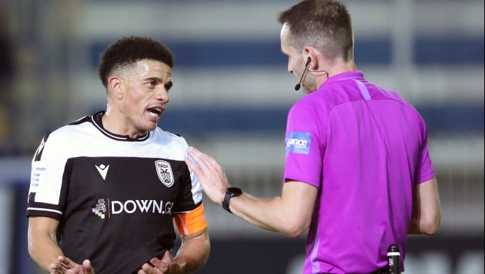 Βαρούχας: "Δεν έδωσε πέναλτι στον ΠΑΟΚ - Μεγάλο λάθος από το VAR"! (BINTEO)