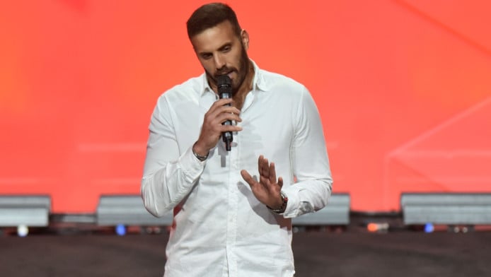 Νίκος Παππάς: "Σε χτύπησα γιατί κοίτα πώς είσαι" - Το επεισόδιο ξυλοδαρμού 