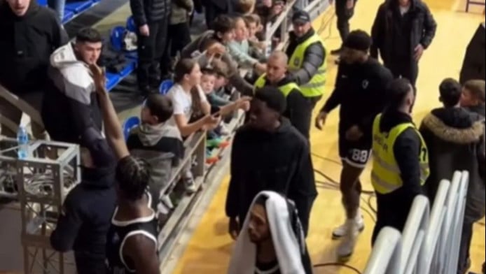 Εκρηκτικό κλίμα στην Παρτιζάν! Επίθεση οπαδών σε Τζόουνς και Μπράουν