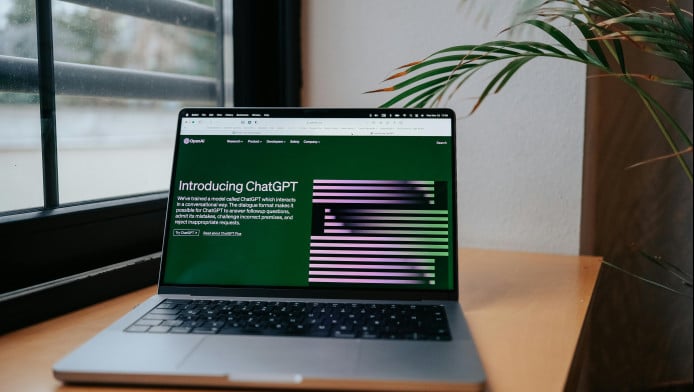 Και που είσαι ακόμα! Το ChatGPTέπεισε ψυχικά ασθενή να σκοτώσει τη μάνα του