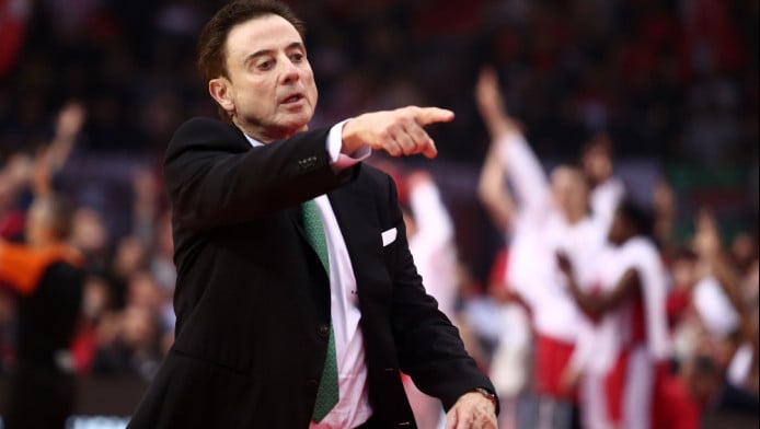 Πιτίνο: "Το Λούιβιλ-Κεντάκι είναι… εκκλησία μπροστά στο ΠΑΟ-Ολυμπιακός"