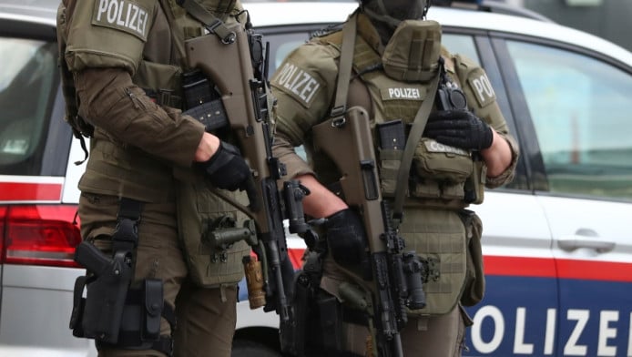 Άγριο έγκλημα: Έκαψαν ζωντανό γιο αντιδημάρχου 