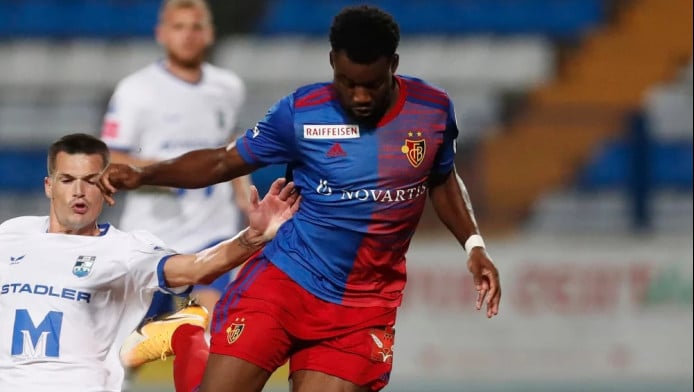 Έτοιμος για μεταγραφή - Στα "ραντάρ" Ολυμπιακού και ΑΕΚ