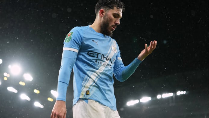 Στο κόκκινο η πίεση στην κορυφή της Πρέμιερ Λιγκ! 