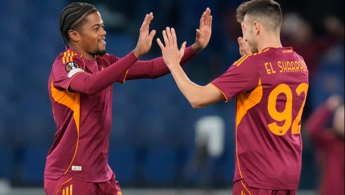 Η Ρόμα "πίκρανε" τον Δουβίκα και δεν παρατά τη μάχη του τίτλου