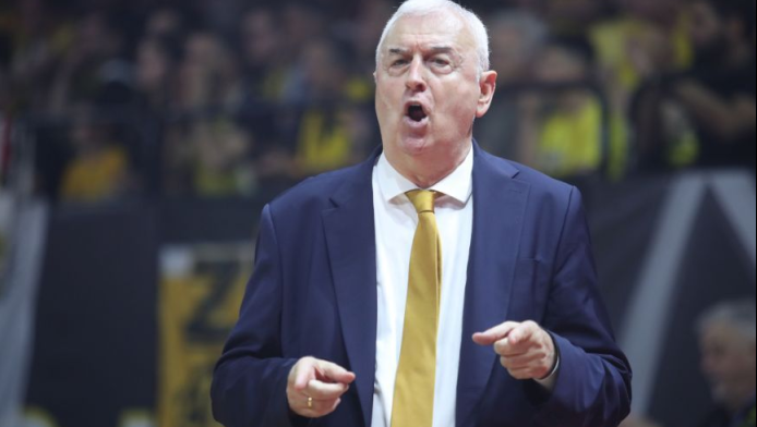 Έξαλλος με τη διαιτησία στο ΣΕΦ ο Σάκοτα:"Δεν πρόκειται για 1,2 σφυρίγματα"