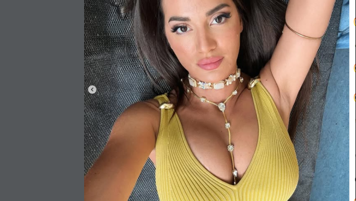 Χαμός με σεξιστικό-οπαδικό σύνθημα που σόκαρε στη σκηνή τη Ρία Ελληνίδου!