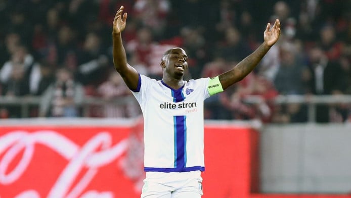 Συγκινημένος ξανά ο Τεττέη - Το οριστικό “αντίο” στην Κηφισιά (ΒΙΝΤΕΟ)