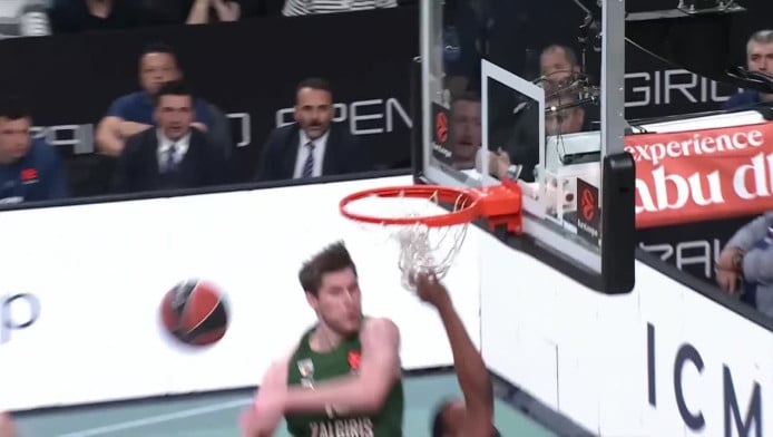 Του πήρε τη μπουκιά από το στόμα ο Τουμπέλις (ΒΙΝΤΕΟ)