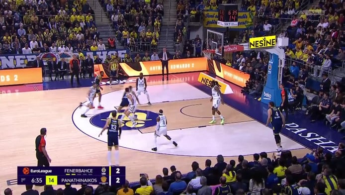 «Κατέβασε» την μπασκέτα ο Χόρτον Τάκερ (BINTEO)