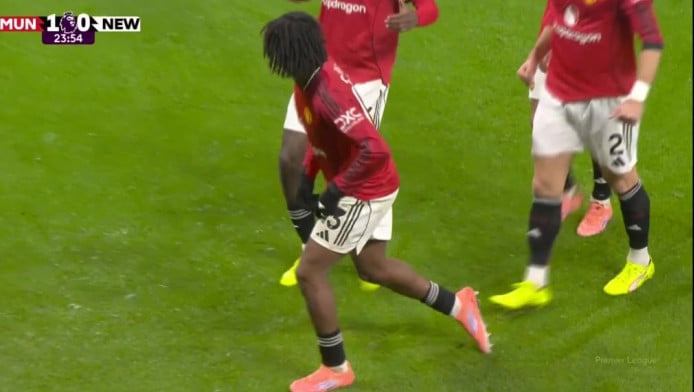 Τρίποντο μετά από 2 μήνες για τη Γιουνάιτεντ στο “σπίτι” της (BINTEO)