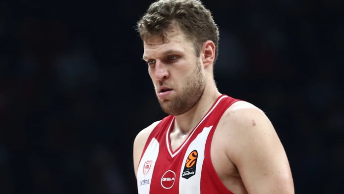 Σκληρή αλήθεια και "καμπανάκι" Βεζένκοφ - "Πρέπει να αλλάξουμε τα πάντα"