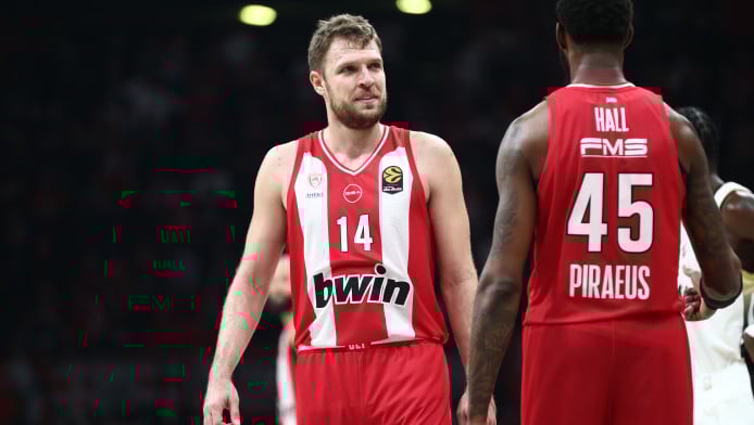 "Καμπανάκι" Βεζένκοφ - Γιατί είναι προβληματισμένος παρά τη νίκη