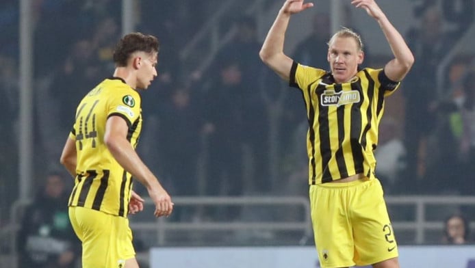 Σκοράρει και δεύτερη φορά η Κραϊόβα - Ζωντανή η ΑΕΚ με Βίντα (vid)