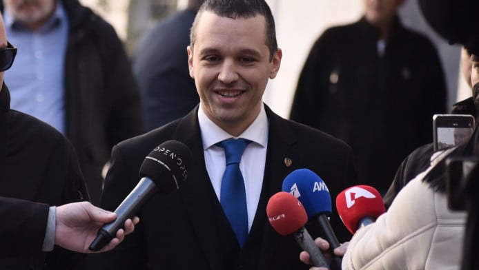 Επανεμφάνιση Ηλία Κασιδιάρη με... Μαρία Καρυστιανού - Ρεπορτάζ «τρόμος»!